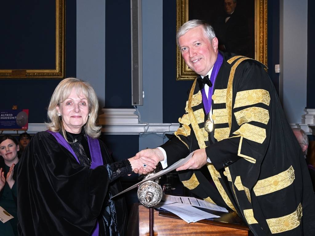 Prof Laura Viani receiving the RCPI Honorary Fellowship